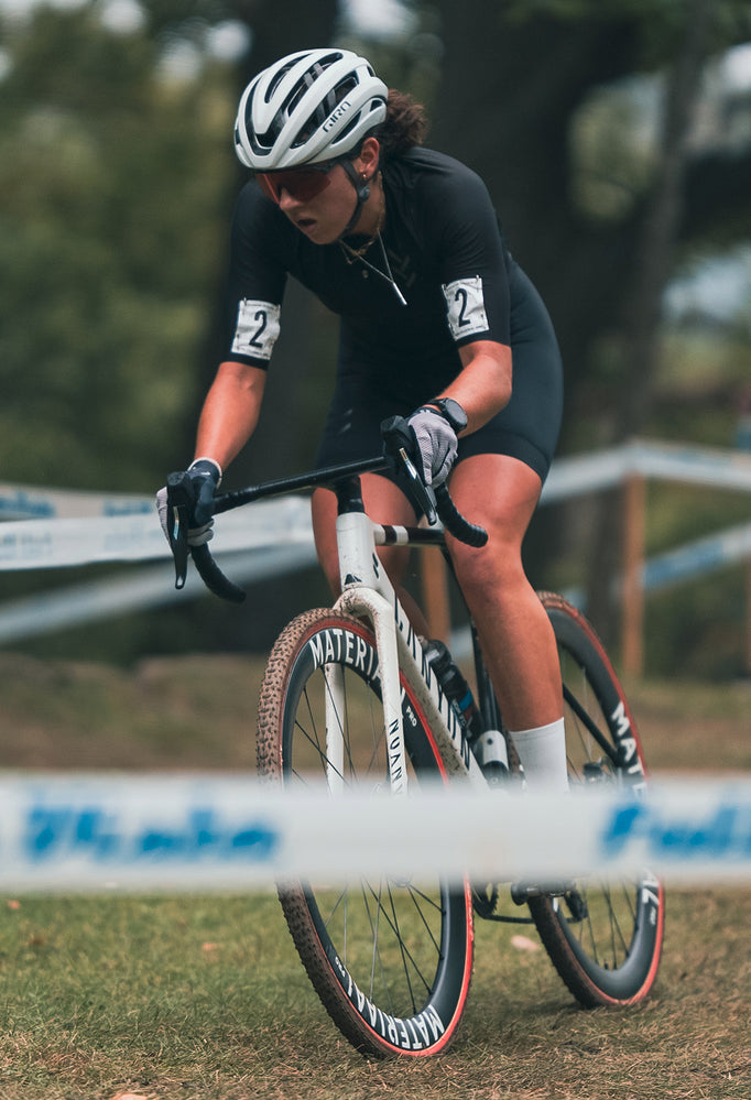 Sidney McGill racing cyclocross on Materiaal wheels.